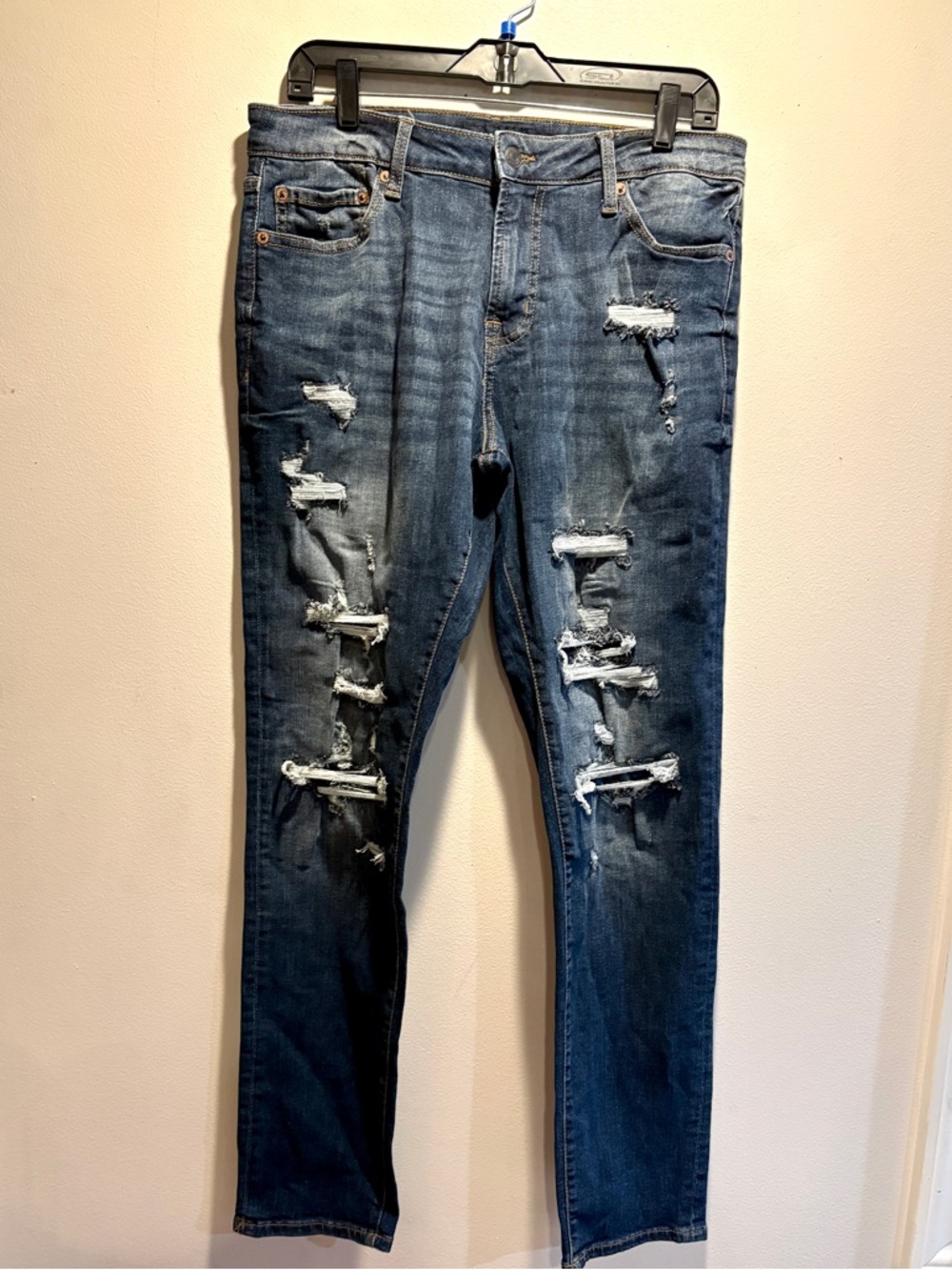 Aeropostale Men's Skinny Distressed Blue Denim Jeans